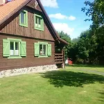 Feriehus Dom W Szkotowie *