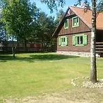 Feriehus Dom W Szkotowie *