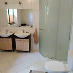 Feriehus Dom W Szkotowie *